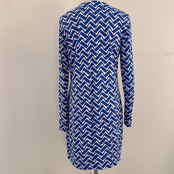 DIANE VON FURSTENBERG || Reina Chevron Printed Dress. Sz. 8 - Picture 8 of 15